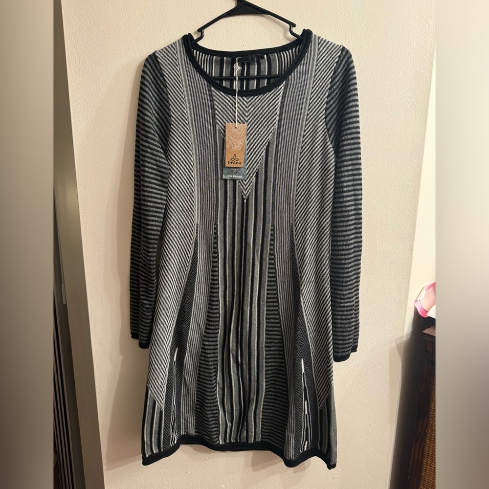 PrAna Women’s Knit Striped Black and White Dress Size Small NWT